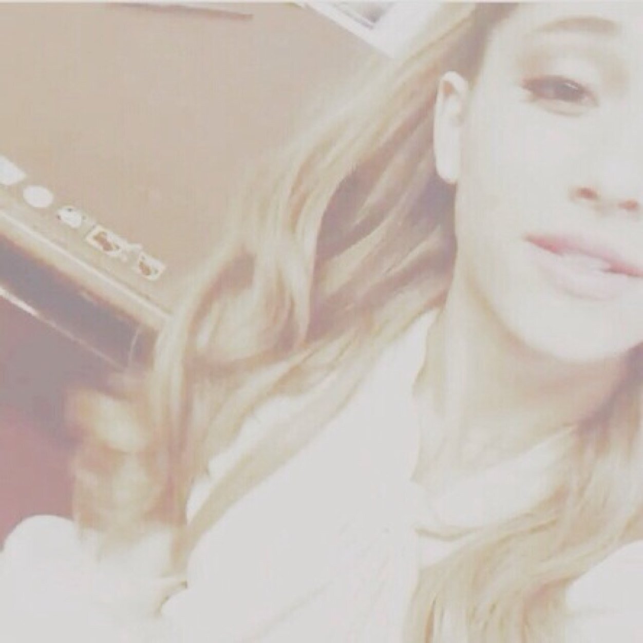 ♡ nothing makes me happier than @ArianaGrande ♡ forever my idol ♡