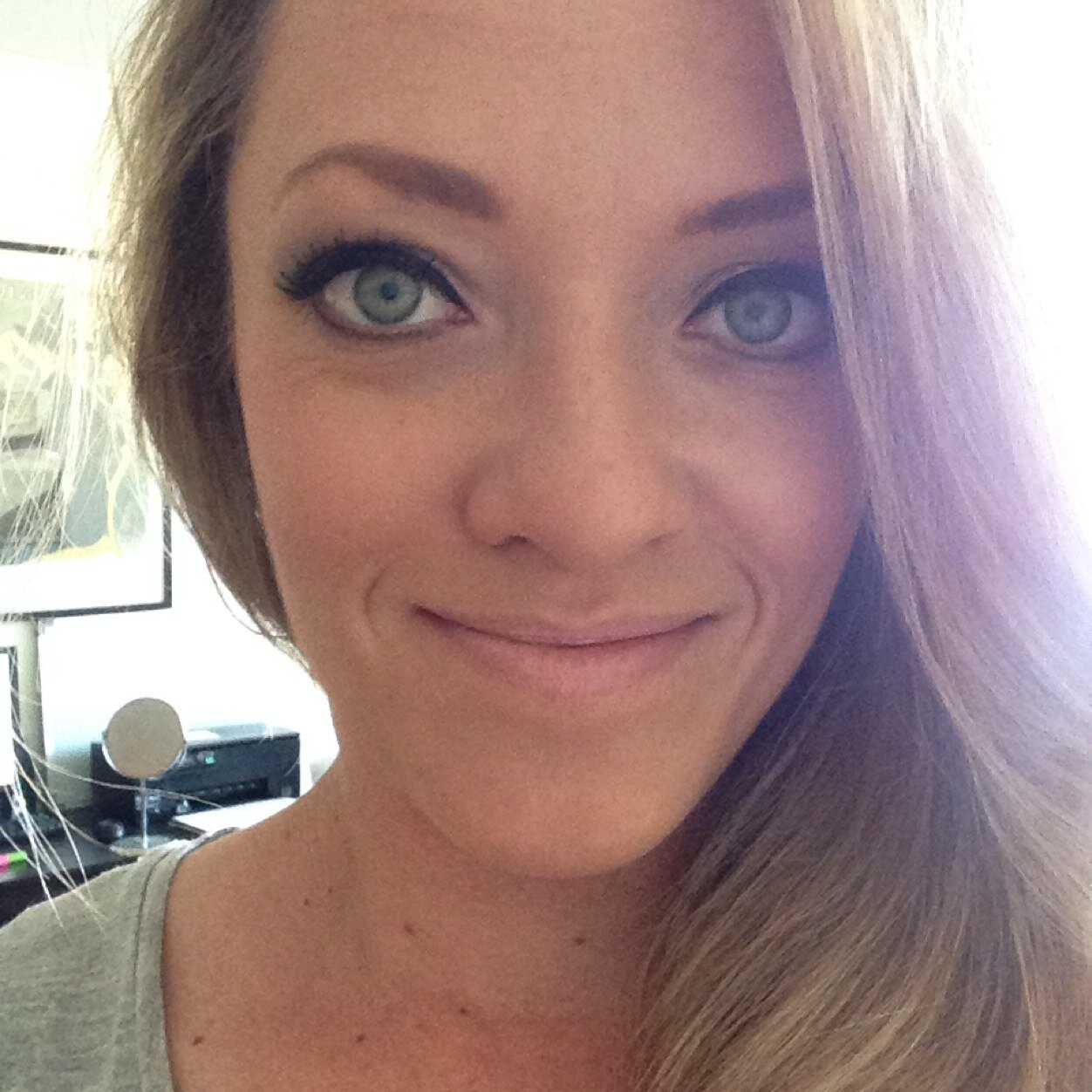 captain_hilary's profile picture. 