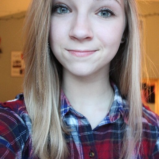 Sagittarius//Lana del Rey obsessed//tumblr addict//hippie//Buddhist//feminist