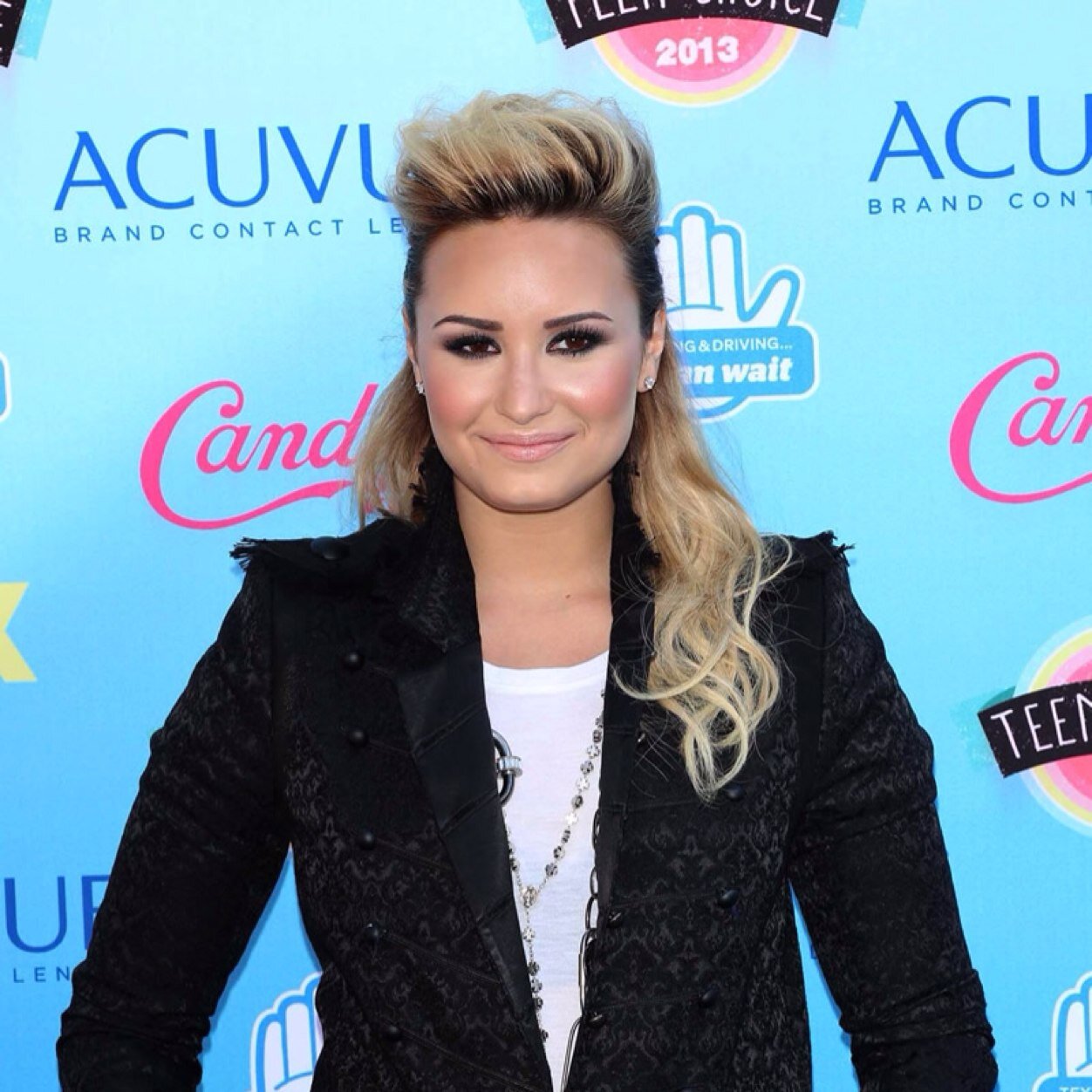 just an account dedicated to my one inspiration. if you see this Demetria, you saved me.