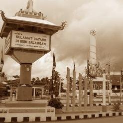 Galau? Susah move on?banyak utang? Mention  @Paringin_W di hati seluruh warga paringin.                                                   2014-20**