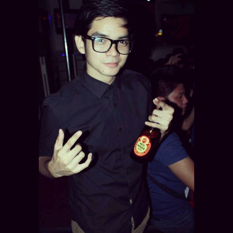 SeanneYared's profile picture. Saxophonist | Flutist | Pianist | Vocalist | Sportbiker | Tennis Player | LaSallian | Psych Grad | Android Fanboy | Comedian |