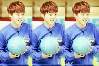 it is a beautiful night LOVE :EXO