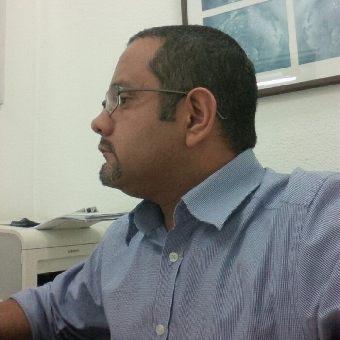 Contador Publico (USM), Amante de los deportes en general, pero en especial (Beisbol & Bowling), cocinar y escuchar buena musica...