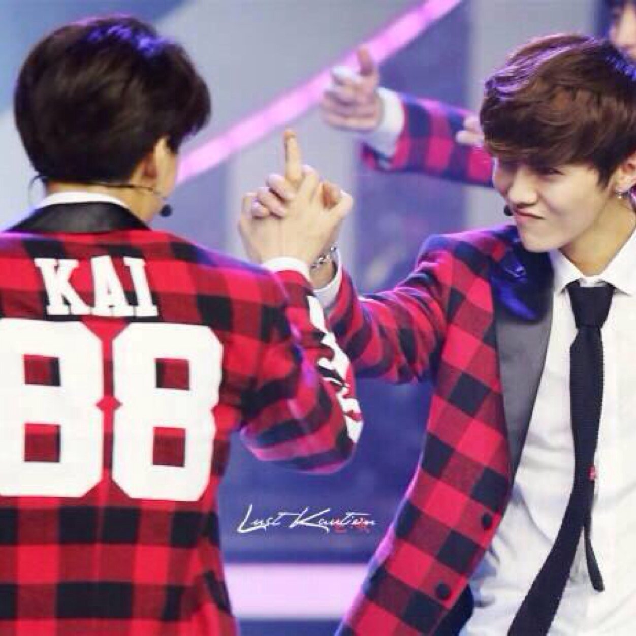 EXO - Suho Baekhyun Chanyeol D.O Kai Sehun Kris Xiumin Luhan Lay Chen Tao - KEEP 12