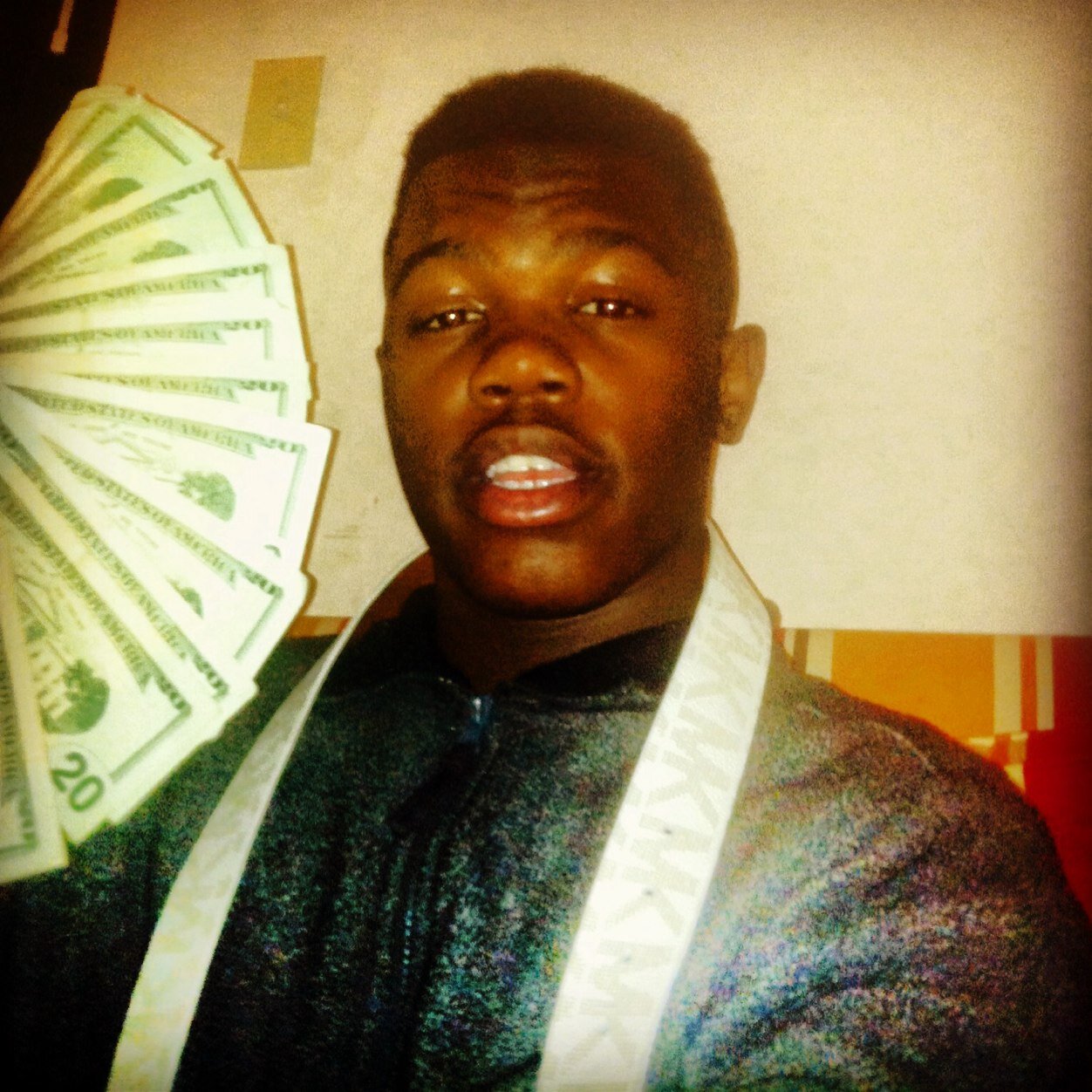I Livee By The 3 S's 

• Shoot With Me 

• Shoot At Me 

• Salute Me 

IAm Fvm Doobieee