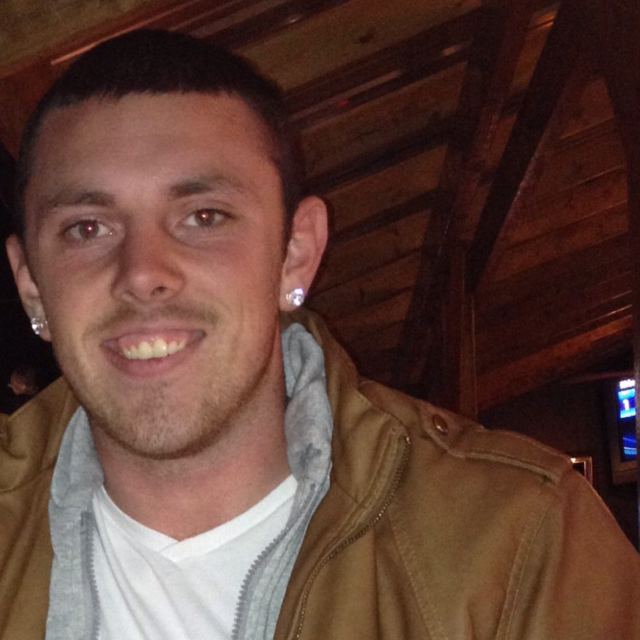 Dont set goals, if you dont have faith you will go above them. Just a young guy looking to find his path. 
#countrymusic #sports #beer #single