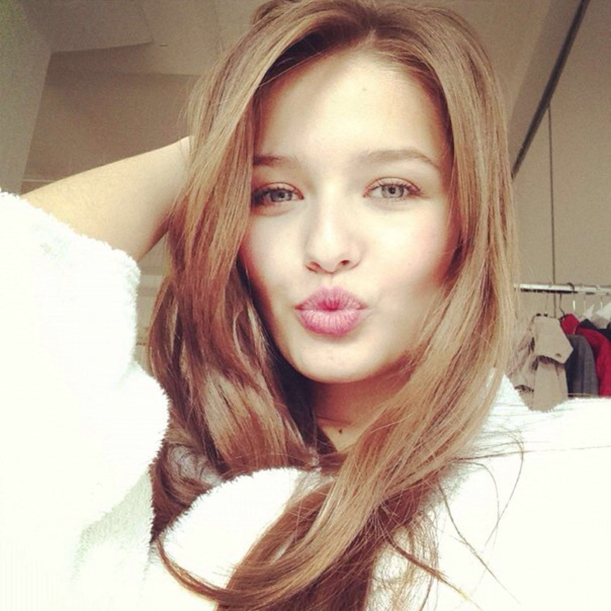 Model From Russia [Real: @krissroma] News in Fav. Open:22/02/2014