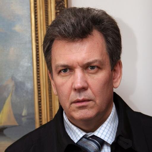 Беда не в том, что стареем, а в том, что в душе остаемся молодыми.
