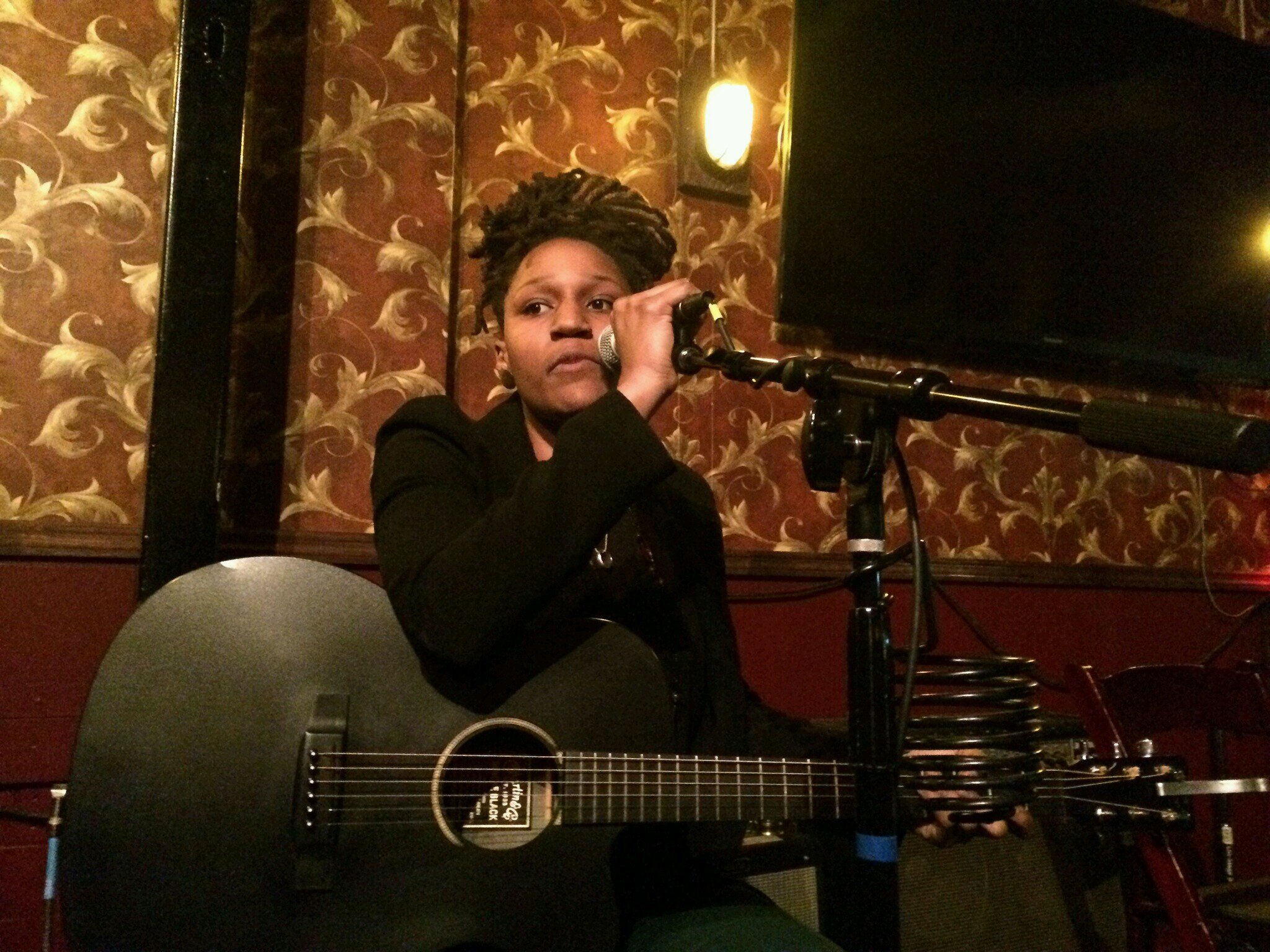 A singer with that *BLIND VIBE*