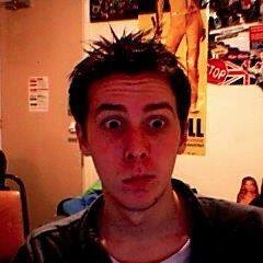 HOLA ES UN FREE FOLLOW POUR @THNKSFRTHPHAN_