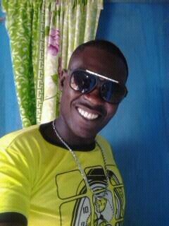 EaEricamo's profile picture. 