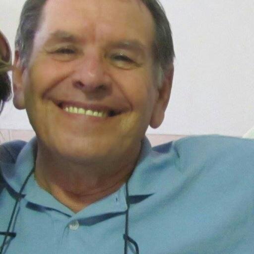 Sou uma pessoa alegre e de bem com a vid.