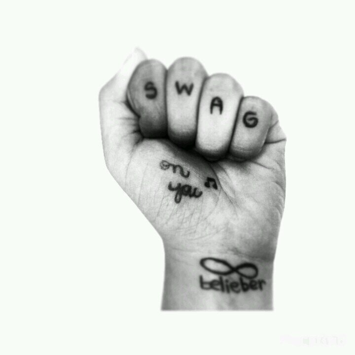 she is Belieber,she loves Justin Bieber (8)