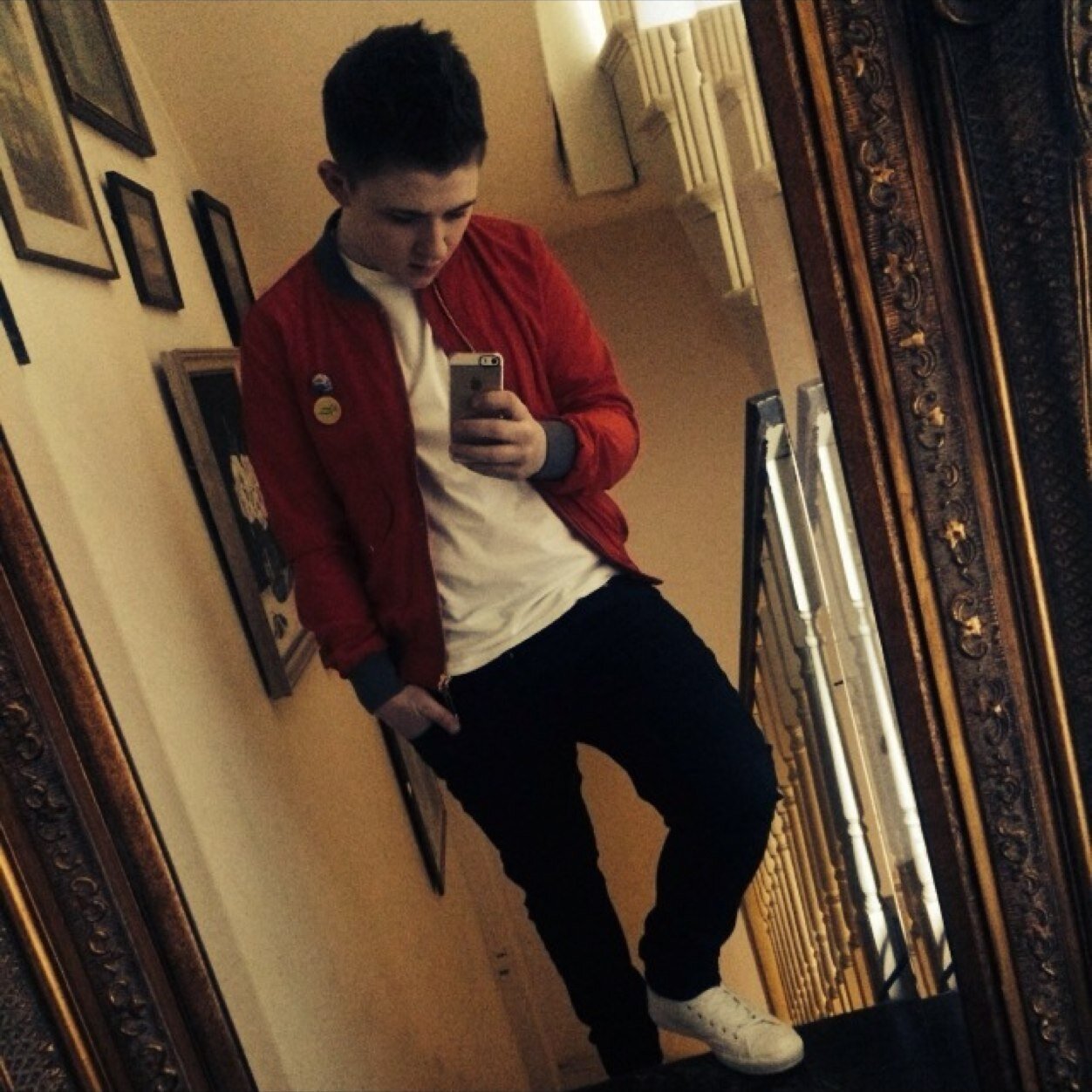 16  and the biggest fan of nicholas mcdonald and Bailey and Nicholas  followed me 22.05.14