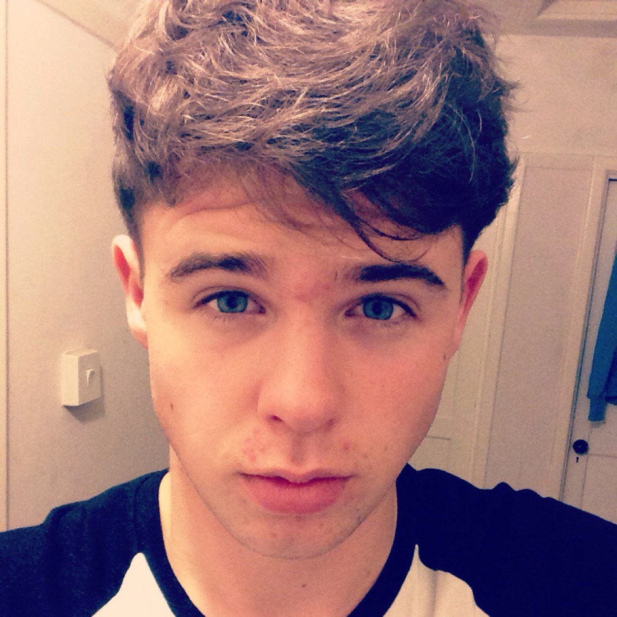 MarcGraham15's profile picture. Follow my new account - @marcgraham23