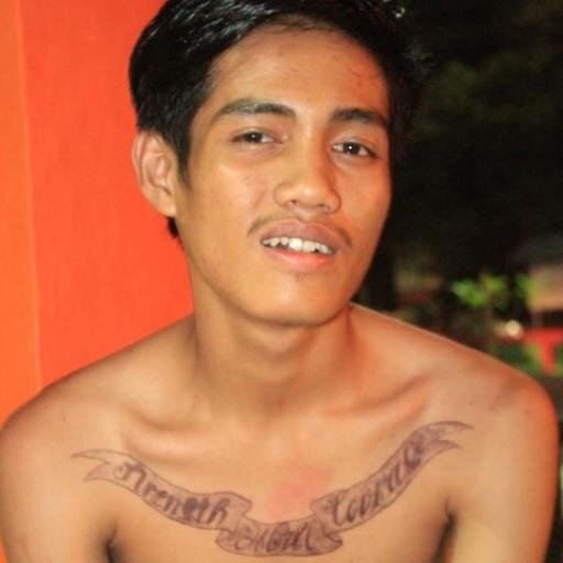 Twiterku..pengalamanku! Semua yang sya tweet, tergantung dari apa yang melintas dipikiranku!