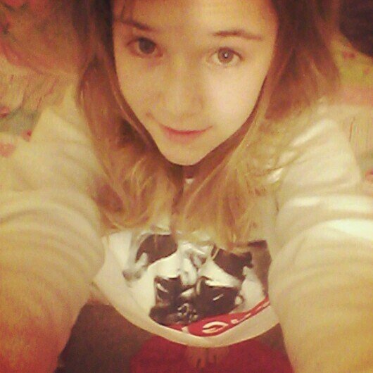 Hi im holly subscribe to my YouTube and i love making YouTube videos. http://t.co/WKeVjCYhVT