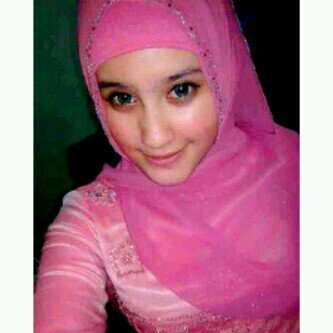 Bahagia itu kita Ɣªήğ buat bkn mereka .......aku &kamu ;*