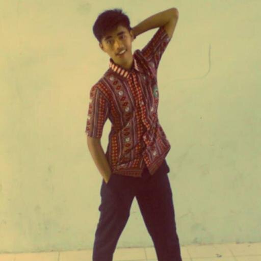 i like kpop so........ i'm kpopersss  i like GIRL GENERATIONS and BTS or BANGTANS BOYS