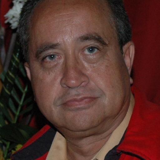 PERIODISTA nacido en Santa Lucía, Maracaibo, con muchos años viviendo en Valencia, estado Carabobo, ciudad en la que viviré mis últimos años. Chavista