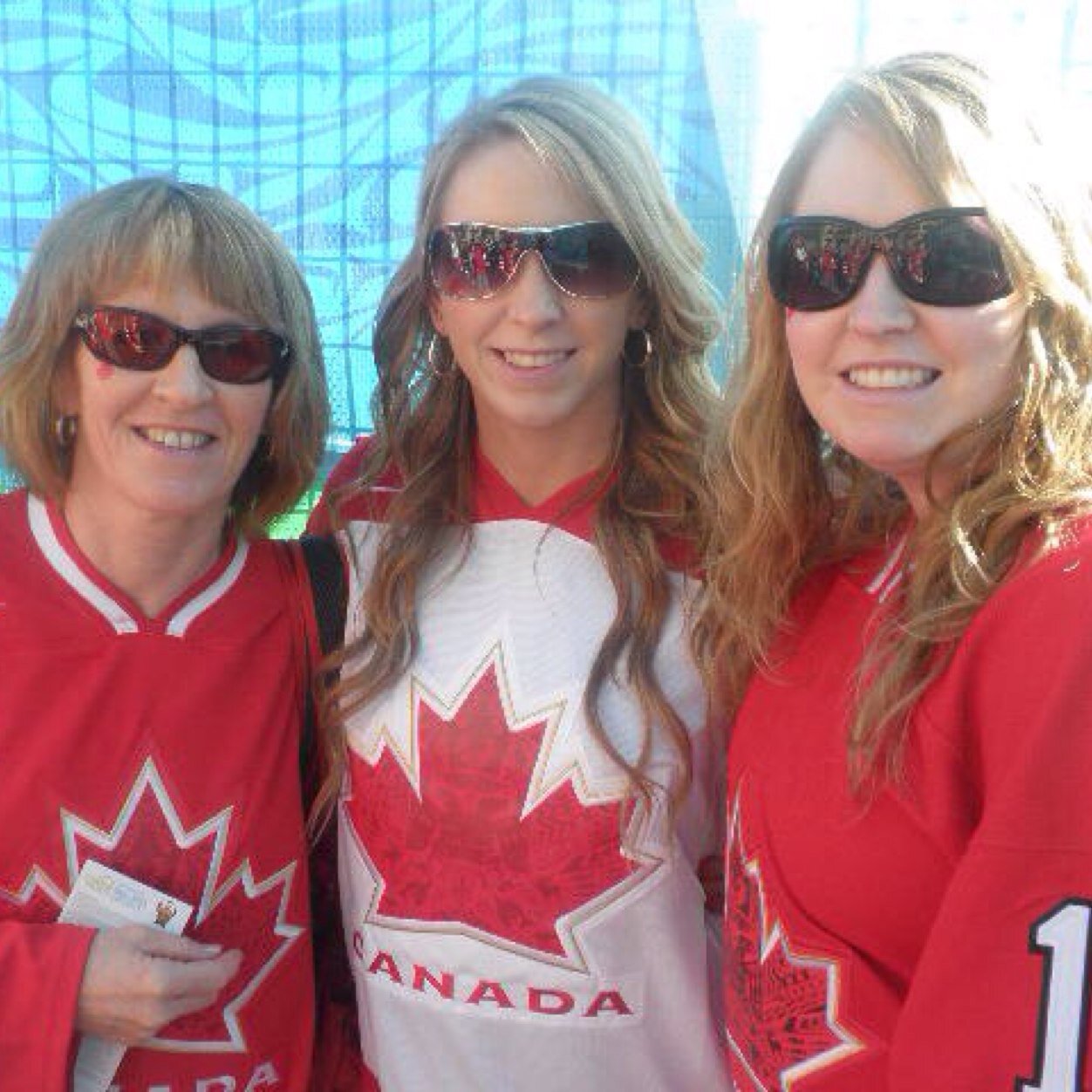 MeghanRead's profile picture. Lover of sports. Proud wife & mama of 2! Leafs fan. Marketing / PR