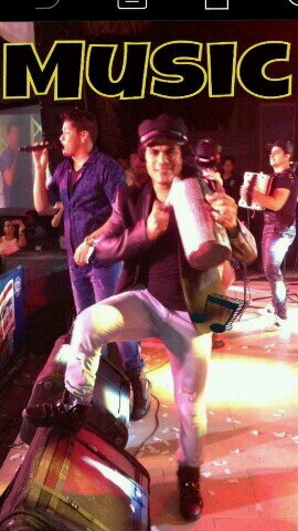 KENELISTA DE TIEMPO COMPLETO! Síguenos :* Te mantendremos informado de todo! Instagram: @Kenelmania Siguenos!