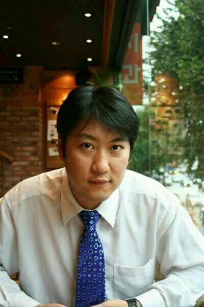 두 아이의 아빠이자 해외영업담당자이며 캐나다 ORGANIKA 직구대행하는 멋진 남자.
- 해외영업, 인맥관리, 육아, 프로폴리스, 글루코사민 등 궁금한 점 언제든지 물어보세요~
※ 맞팔 100% ※