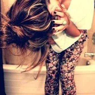 Hi, everyone. I ' am Paulina . I' m interested in sport and music .I' m  time off , like photograph.
