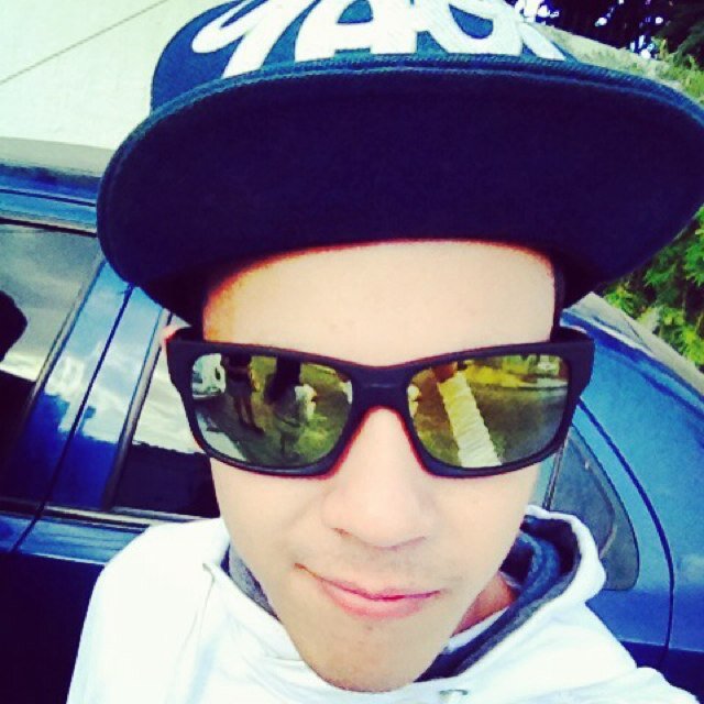 drrubenperez's profile picture. 22. abogado. trabajador. rumbero.