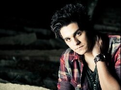 Luan Santana é foda sem mais 
siga é fique por dentro das melhores frases que ela cita em suas musicas
vou seguir todos de volta