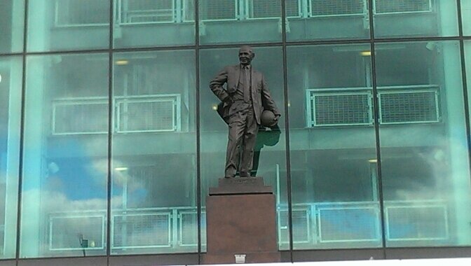 roblloyd57's profile picture. 