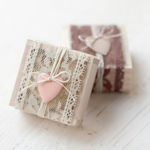 GiftUp. a gift that makes U and Ur partner give up :) contact line : alfifadilah || franzsinatra . IG @giftup