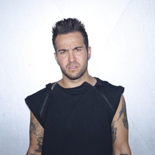 i headbang in the rock and roll band fall out boy (part time @patrickhumps)