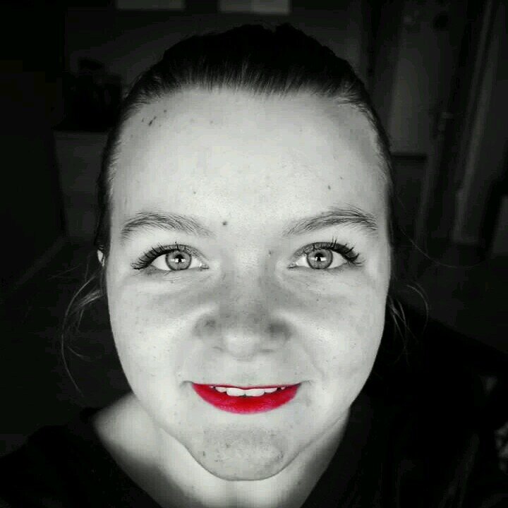 nyter kjæreste livet, glad og omtenksom person.