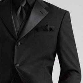 Use the code 5122385 at your local Men's Wearhouse to get a $40 discount off your prom tuxedo!