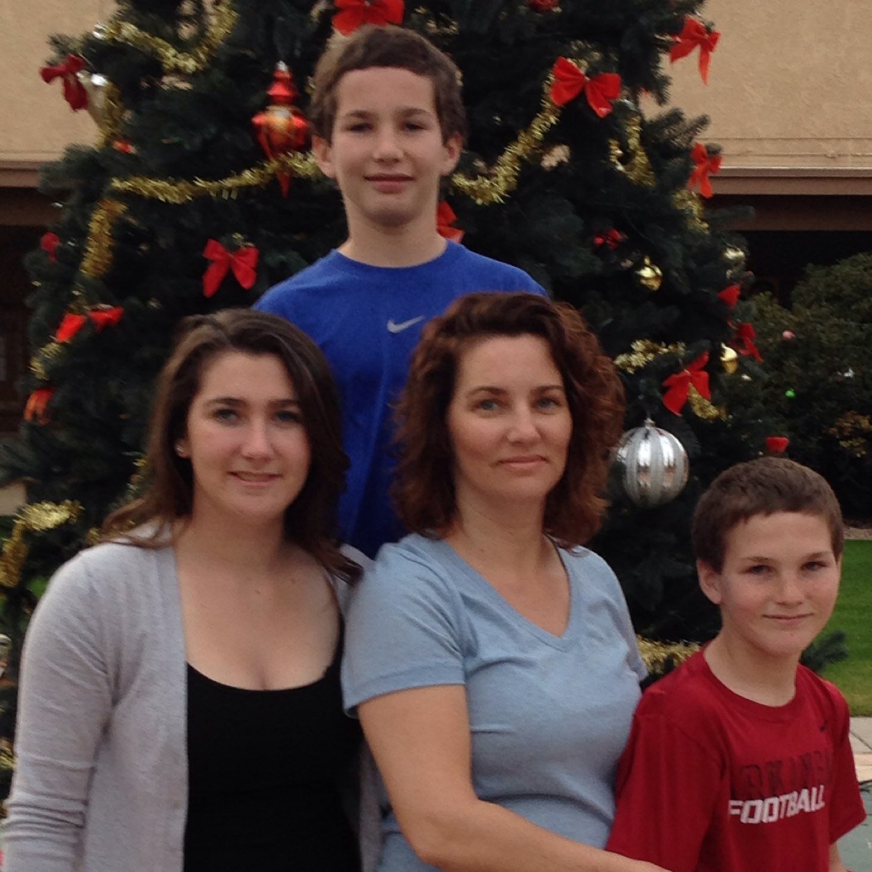 Busy mom of 3 kids....baseball, wrestling, football...we do it all.