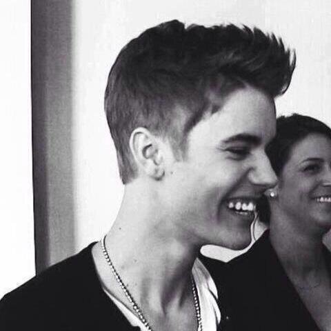 ♥ Saw Justin on 13'4'13 best day of my life ♥ Justin is my everthing and my number #1 nobody can change that ♥ FJG follows  ♥  Belieber since 2009 ♥