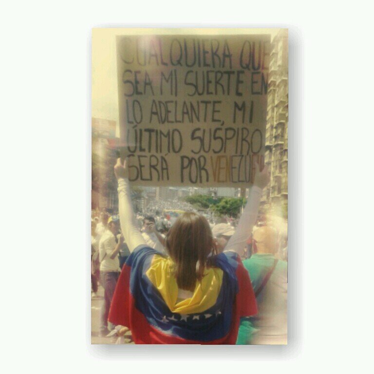 La razón no está en manos de quién grita más fuerte.  Instagram andreapicog.