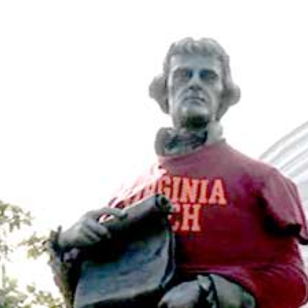 VT student in BSE. Football fanatic love the redskins and the hokies.