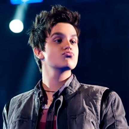 escolhi ser diferente , amor, só pra te amaaaar ♥ 09/02 ever3