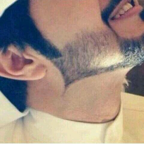( من اسباب الهيبه قلت الكلام ومن اسباب الجمال كثرت الابتسامه _فكن جميلا ذو هيبه ~)