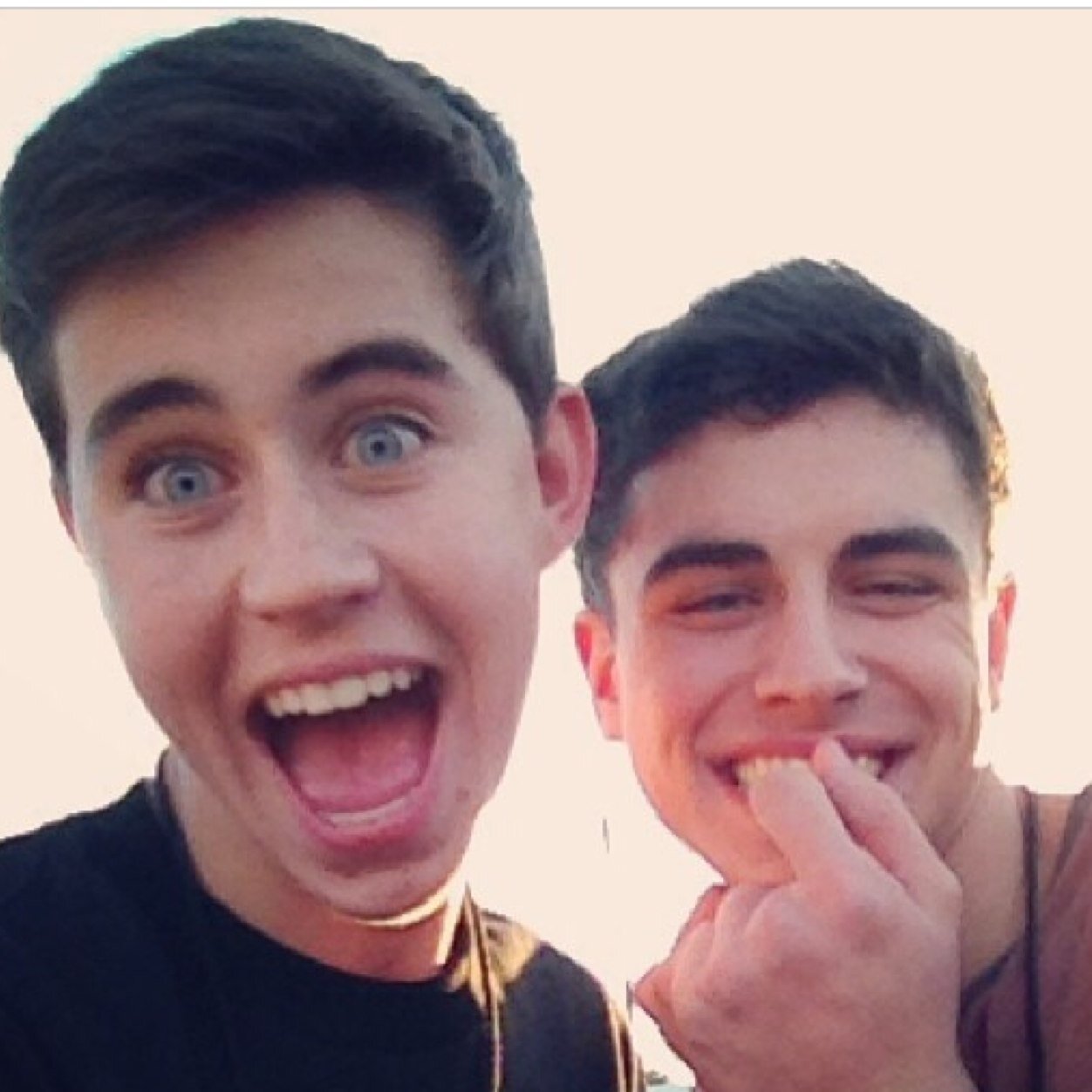 Crymaniac's profile picture. Can be found making Instagram edits