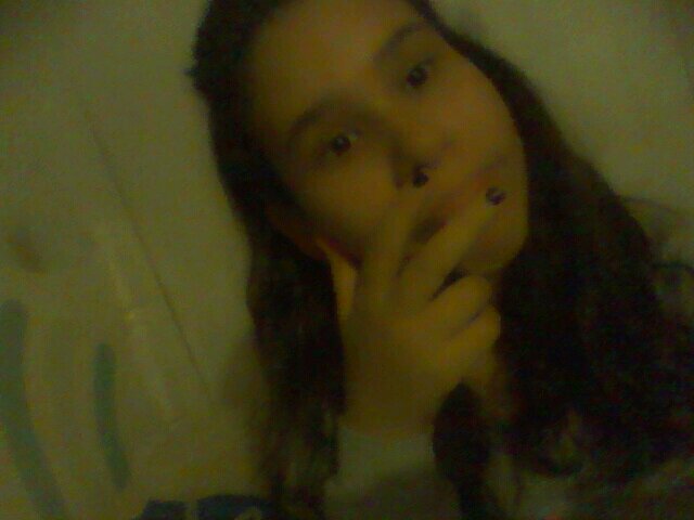 holaa!! vive la vida que es una sola ;) LA-TI-NA Love One Direction 0/5 :(,Little Mix 0/4 :(and 5SOS 0/4 :'( volleball player