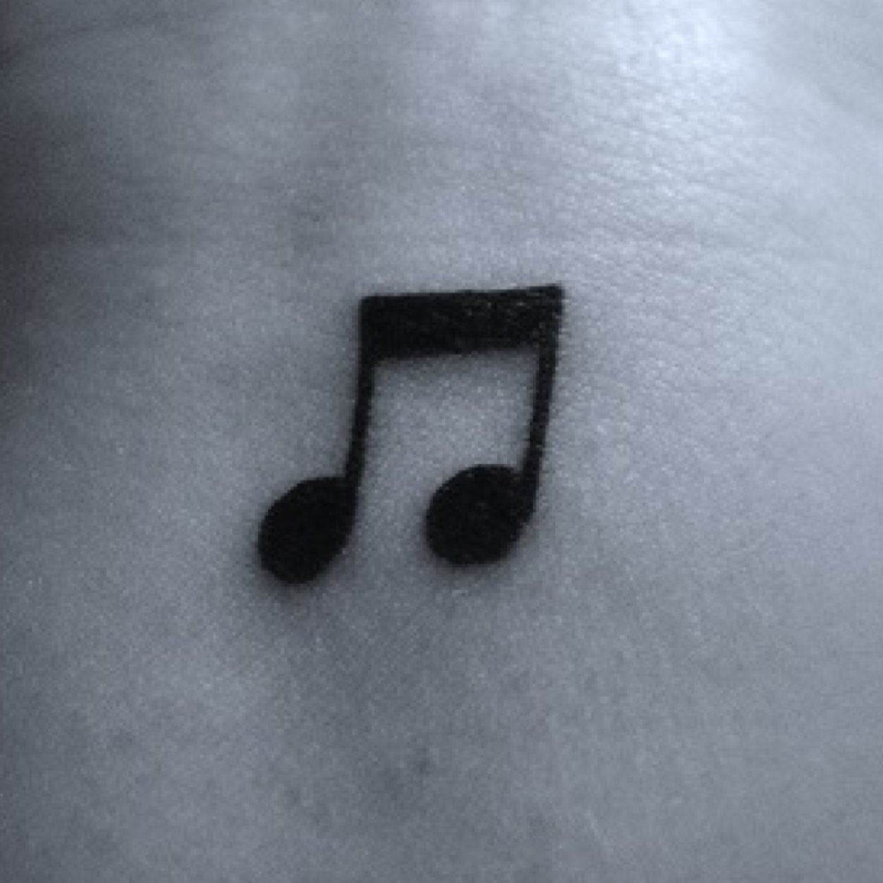 lyricsandwords_'s profile picture. if you want to know what song a lyric is from, just ask :)