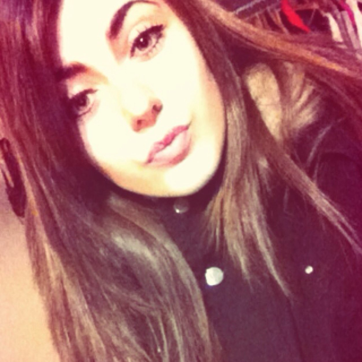 LolaCbs's profile picture. M'en veux pas si j'te brise le coeur, j'te fais souffrir ♪♪ #TeamBruneAuxYeuxVerts #TeamCelibataire♦♦ Kik: lolitaacbs