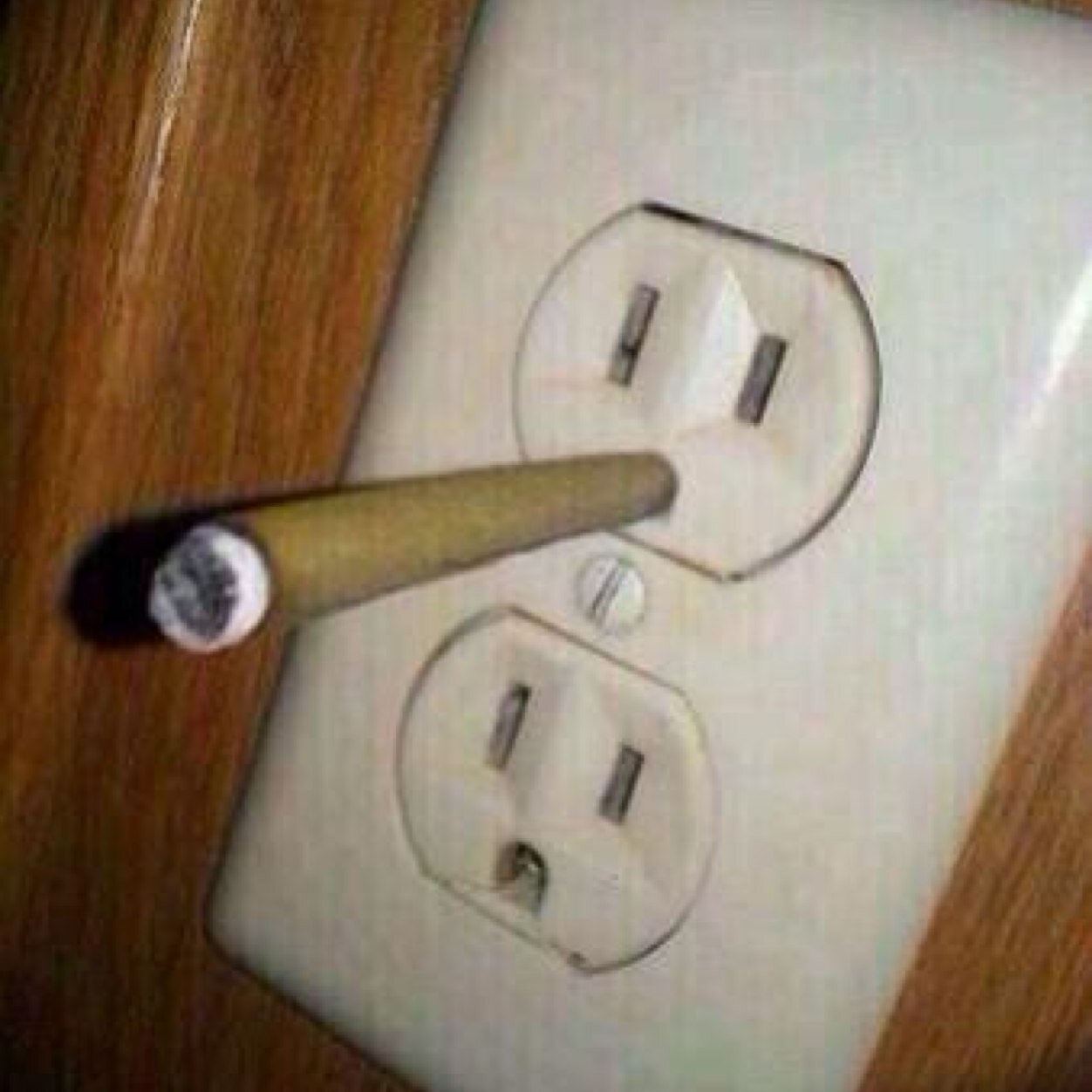My name is Pedro, im the plug #InTheTrapSellingDope