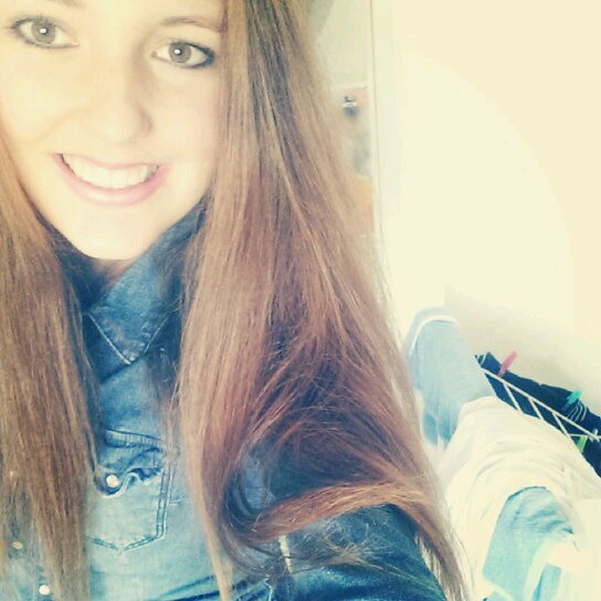 laurakyrax's profile picture. 