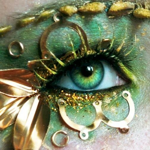 Fantasy Author & Artist. Mother to Nathan Srigley of Hunger Games &  Christian Srigley of @adventuredub