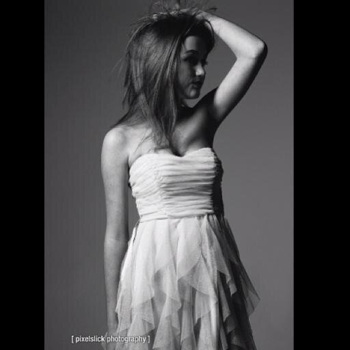 BrokenxxSophia's profile picture. This apocalypse is hell but Where all gonna make it threw i promised myself ill find the others and i will i saw the prisons Destroyed (Not Madison Lintz)